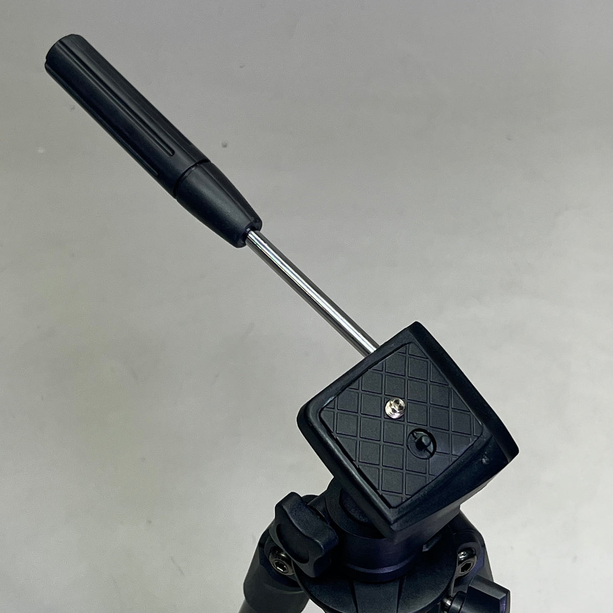 VANGUARD Compact Table Top Tripod W/ 2-Way Pan Head & Anti-slip Feet ESPOD CX 1