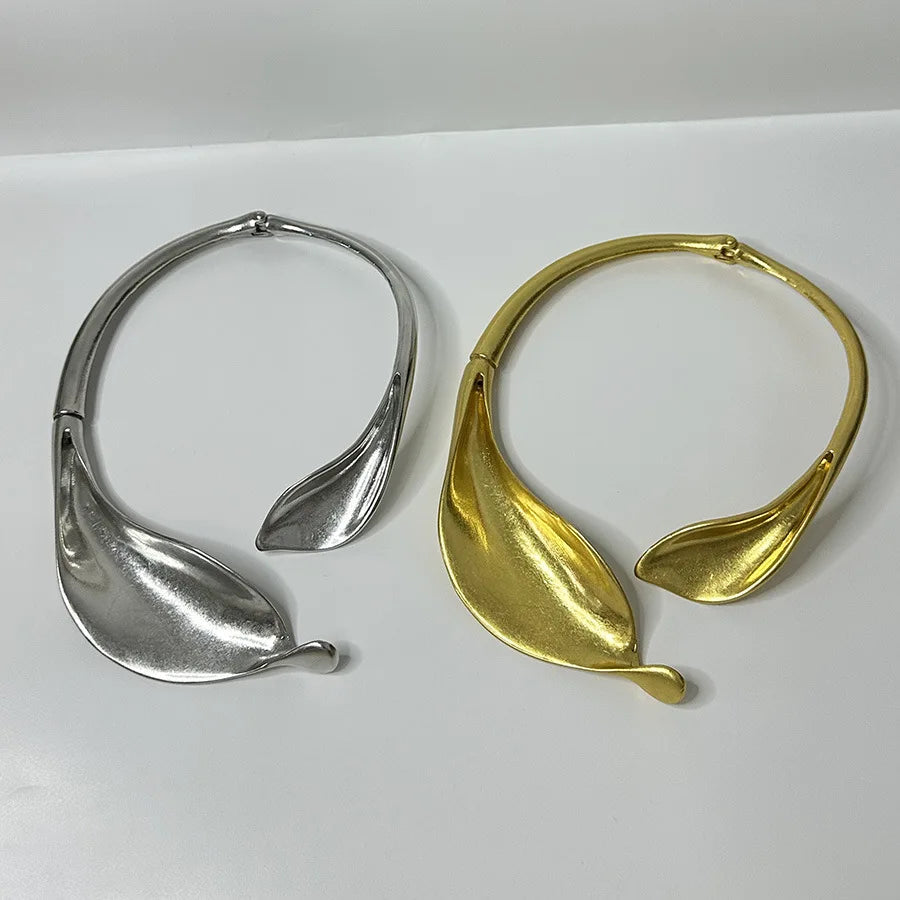 Metal leaf shaped flower bracelet bracelet