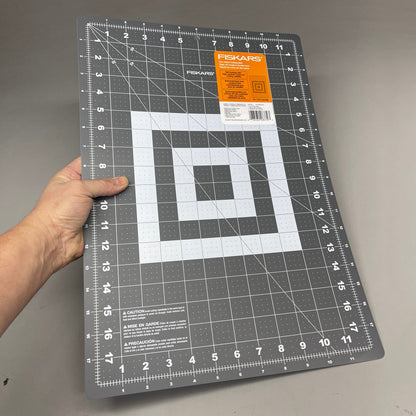 FISKARS (3 PACK) 12 x 18in Double Sided Cutting Mat