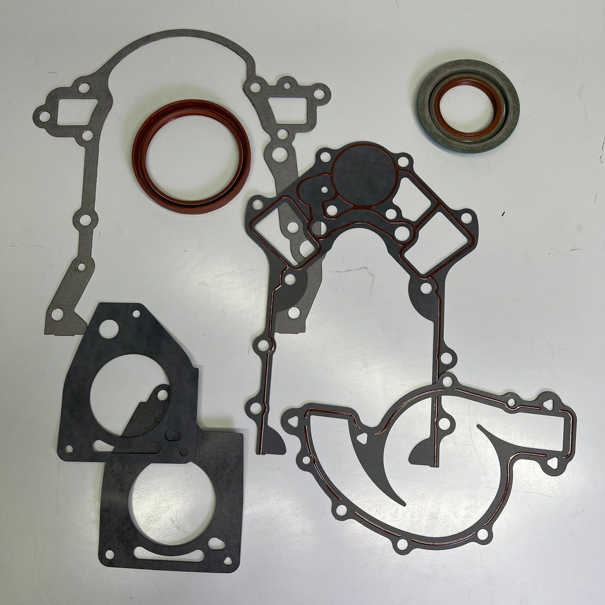 MAHLE Engine Gasket Set For Camaro 2000-02 & Firebird Made In USA 95-3558