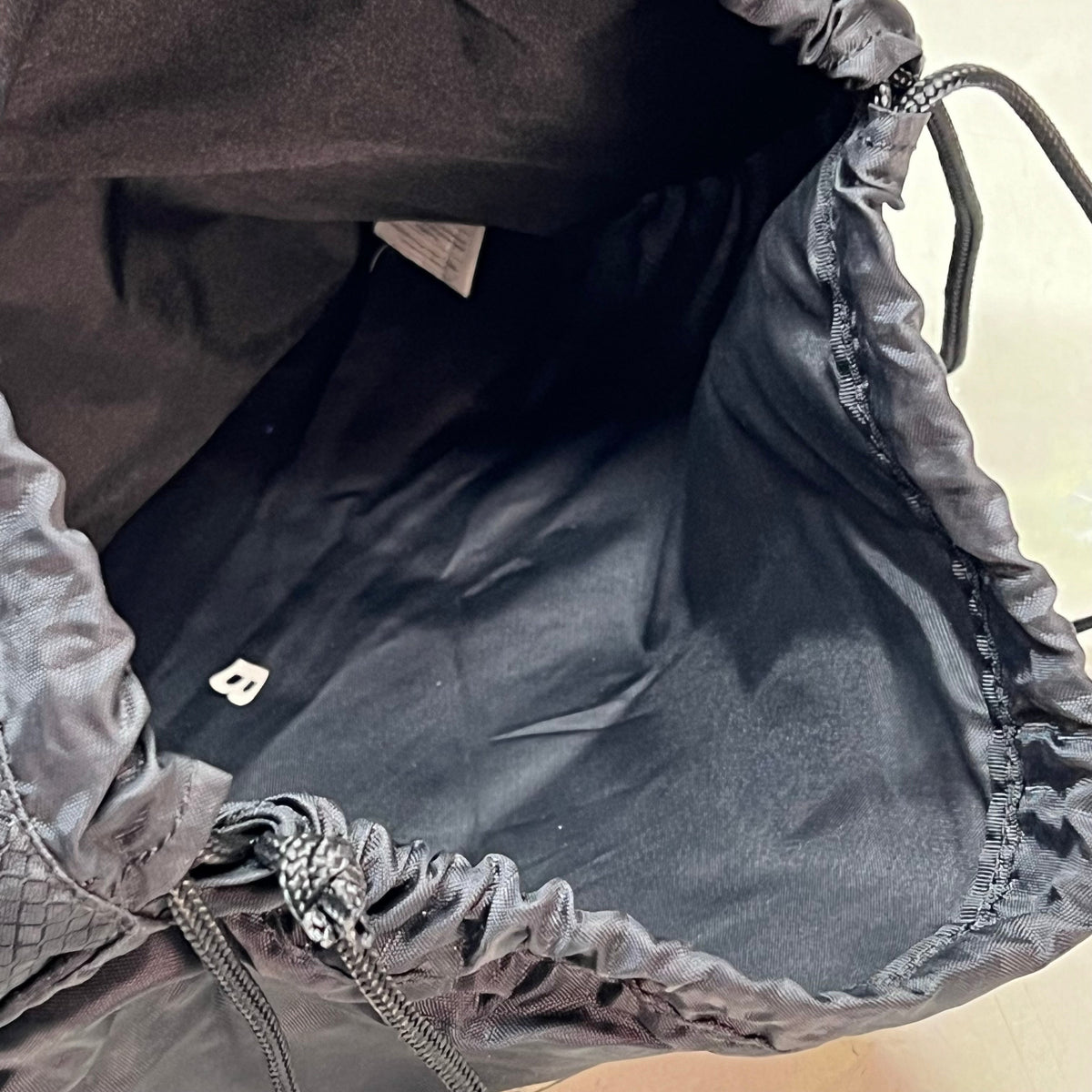 PUMA  Ferrari Drawstring Closure Bag 100% Nylon 18"x14" Black (Pre-Owned)