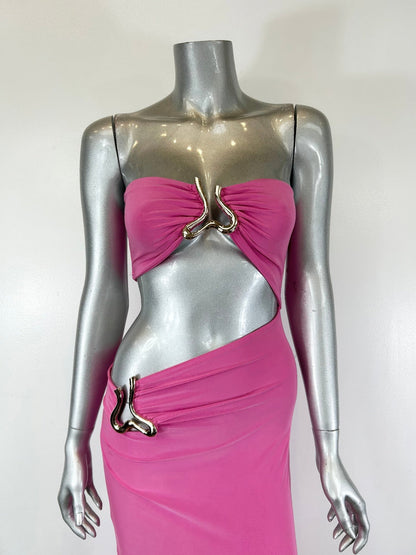 A Sharp Triangular Cutout Midi