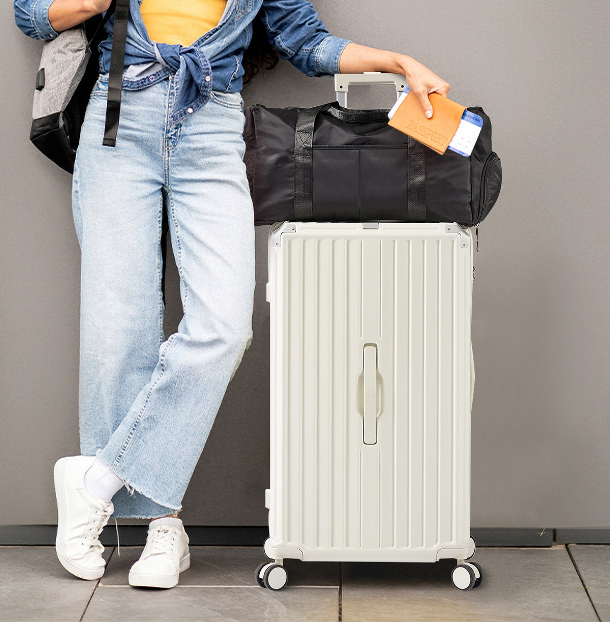 Luggage Set 4 pcs (20"/24"/29"/Travel Bag), PC+ABS Durable Lightweight Luggage with Collapsible Cup Holder、 TSA Lock, White