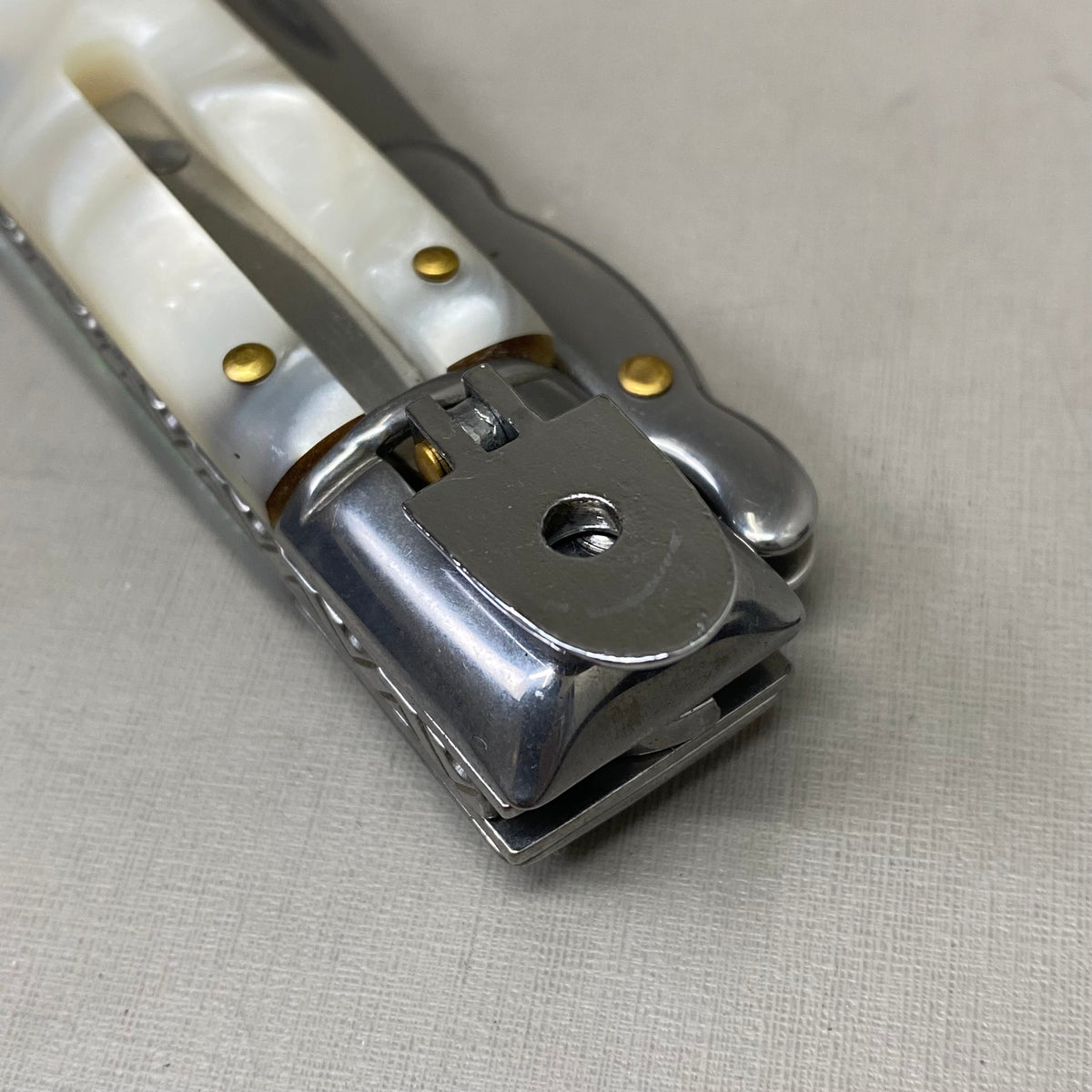 ZA@ ARMED FORCE TACTICAL Hand Crafted OTF Pocket Knife  3.5"Blade 8" Knife White Marble ST-10WP
