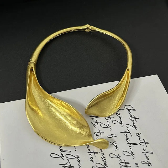 Metal leaf shaped flower bracelet bracelet