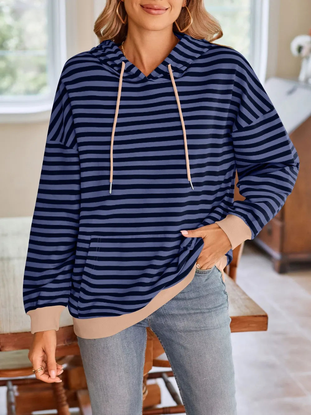 Loose casual striped hooded sweatshirt