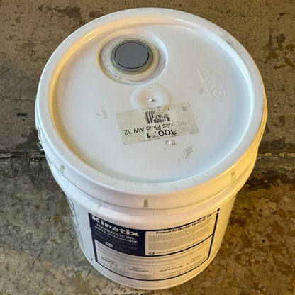 KINETIX Hydraulic Oil 5 Gallons White 90721
