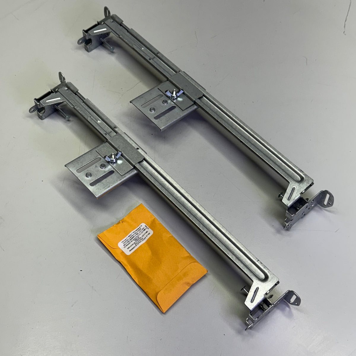 COOPER Hanger Bar K T Portfolio Residential 22"L Grey RMB22