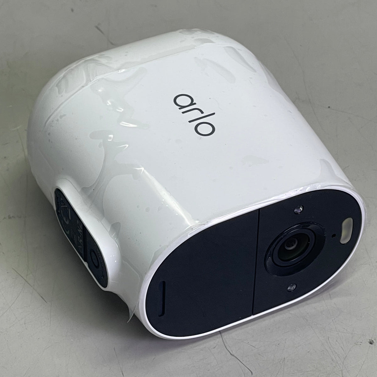 ARLO (3 PACK) Essential Wire-Free Spotlight Security Cameras 130° FOV White VMC2330W-100NAS (Pre-Owned)
