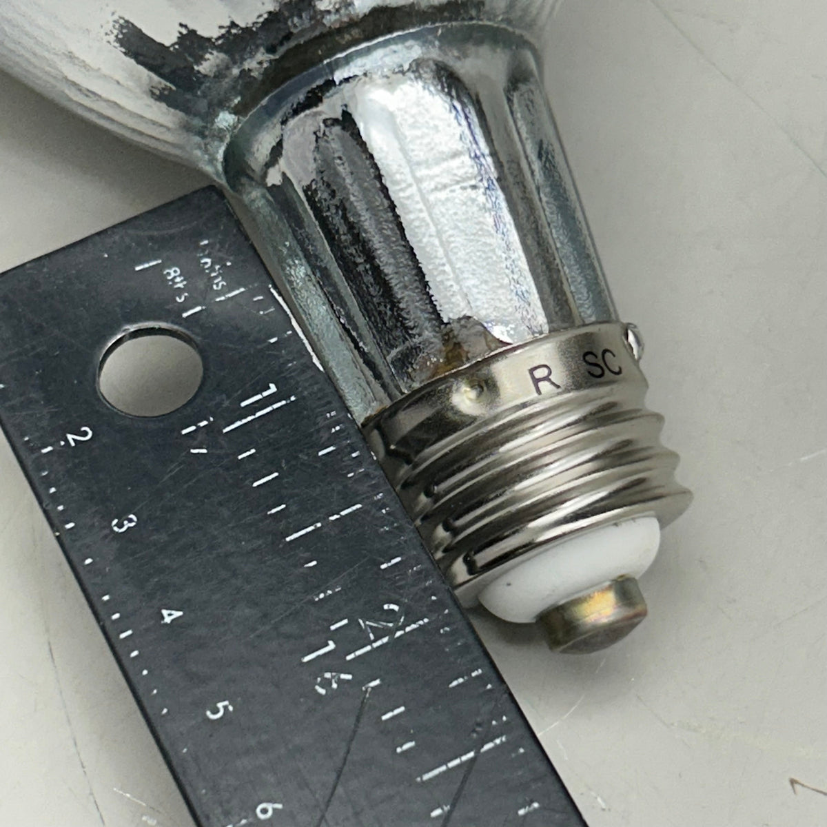 HALCO Hard Glass Shell Ceramic Metal Halide Lamp Light Medium Base White P30L