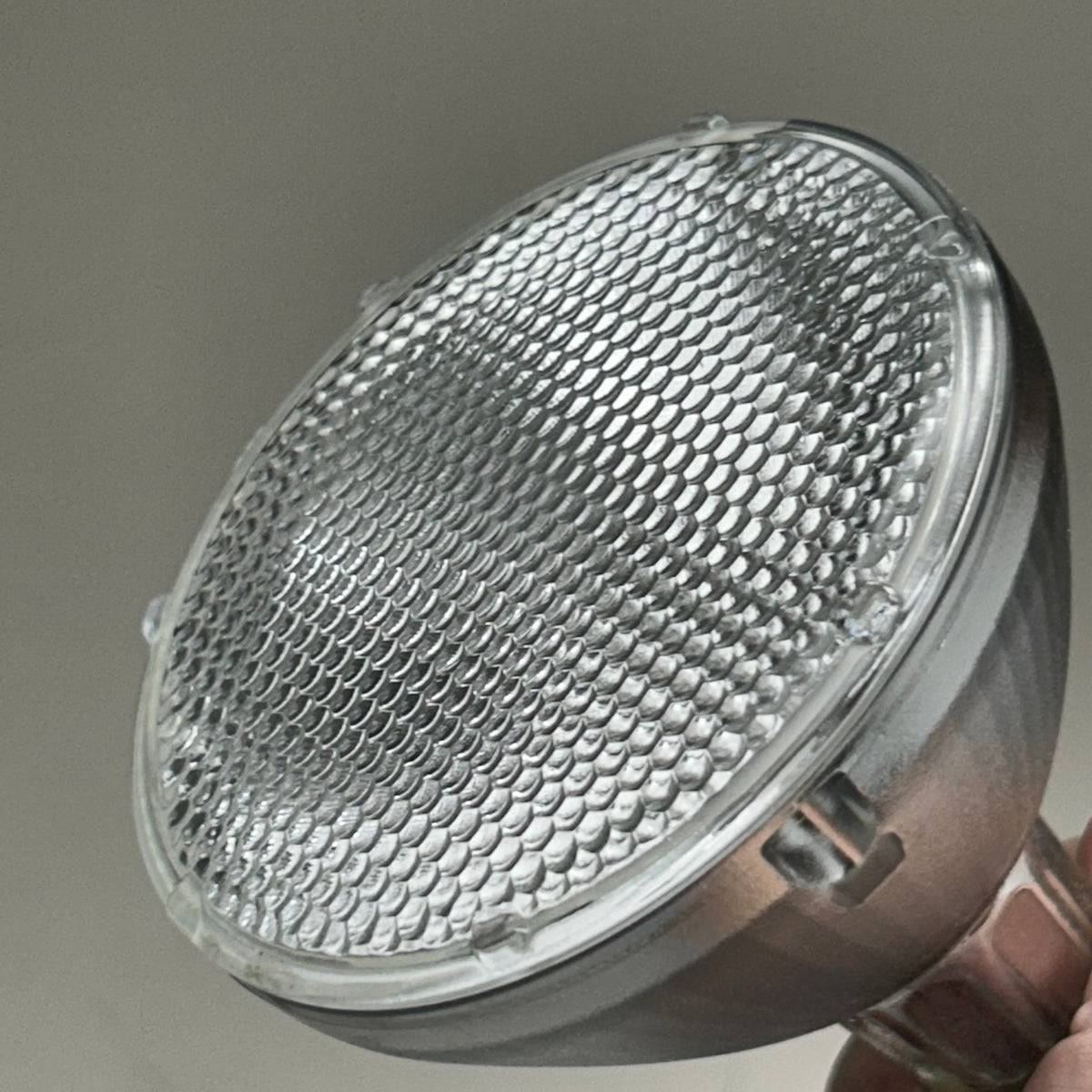HALCO Hard Glass Shell Ceramic Metal Halide Lamp Light Medium Base White P30L