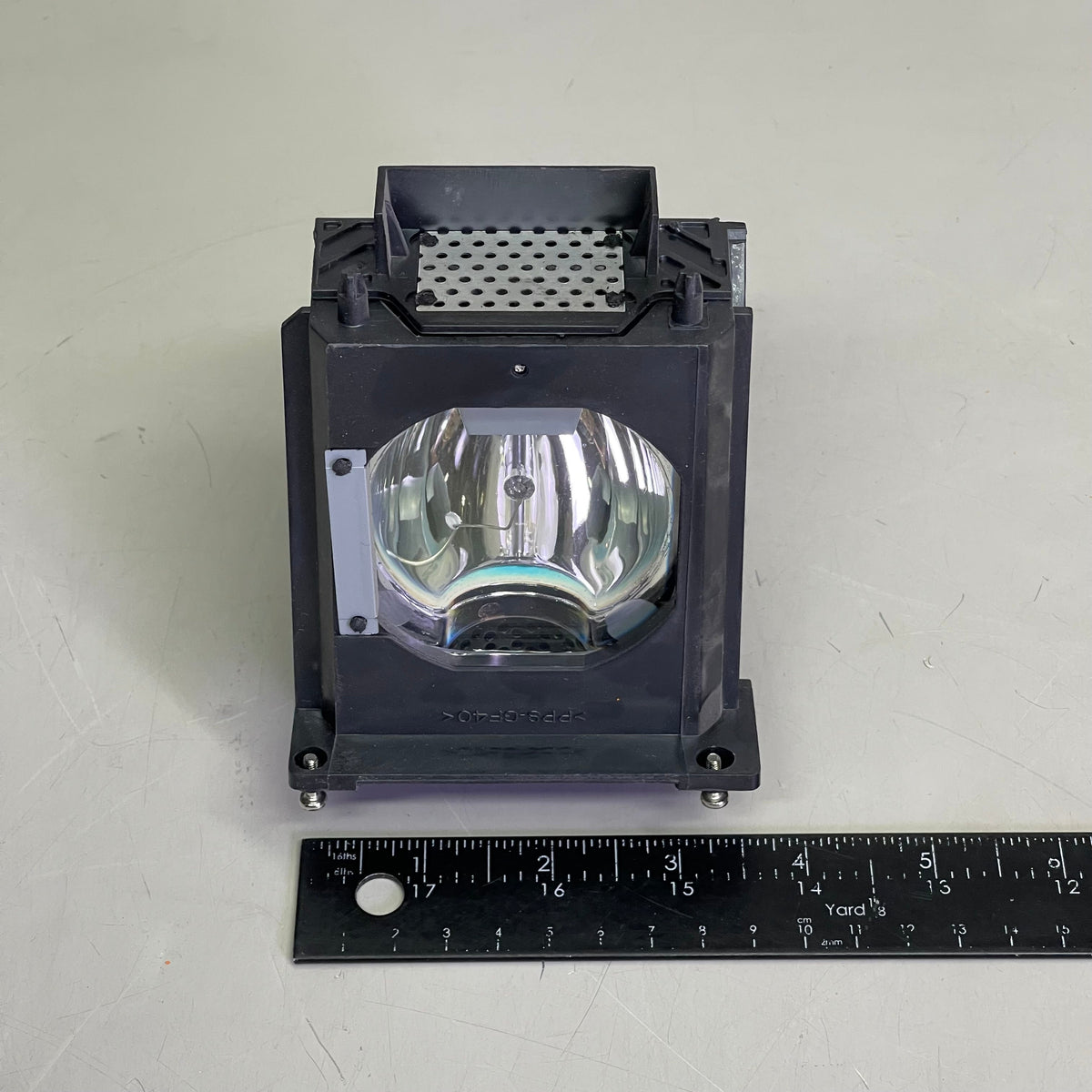 MITSUBISHI Replacement Projector Lamp Black 915B403001