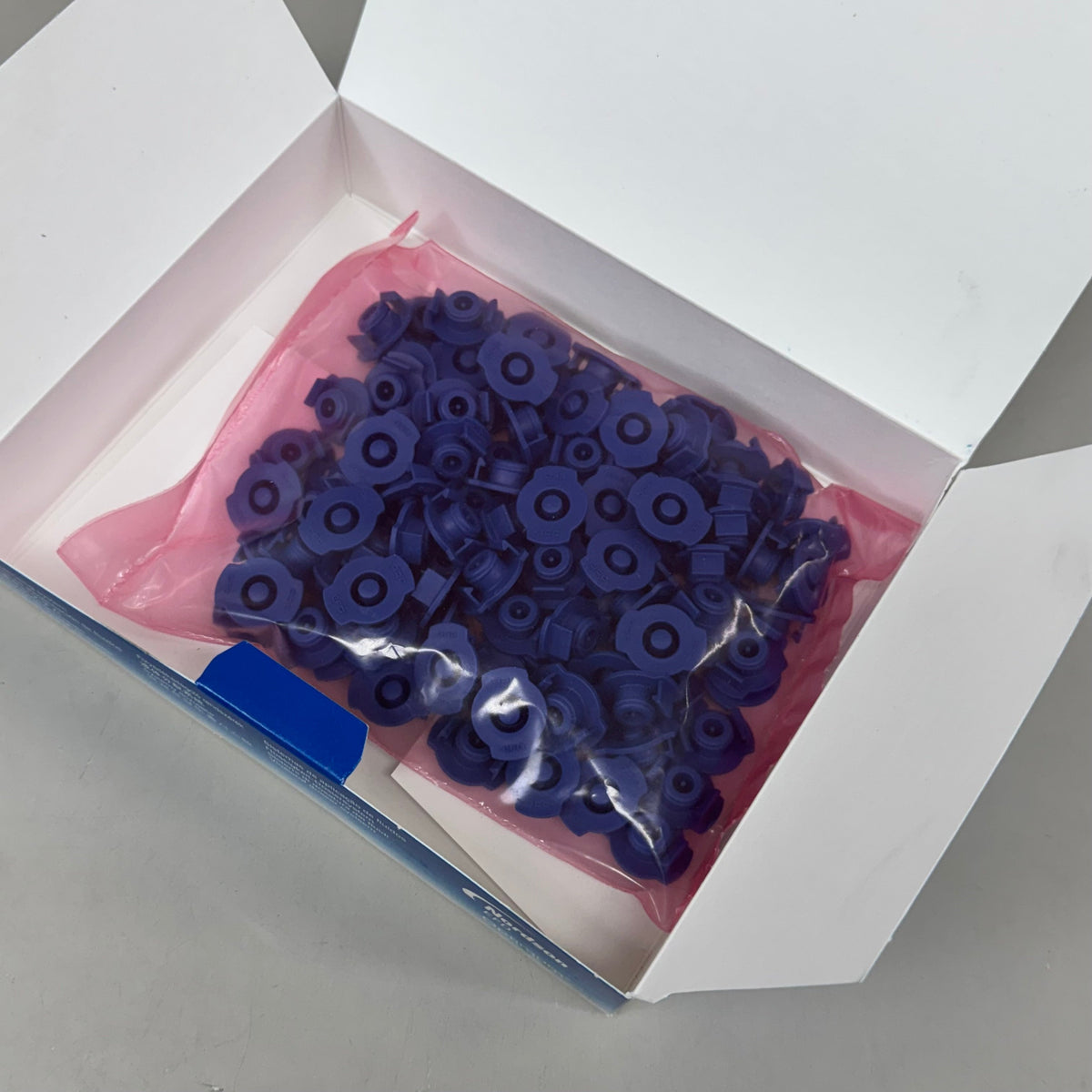 NORDSON End Caps, For Optimum Syringe Barrels 3cc 50 per box Blue