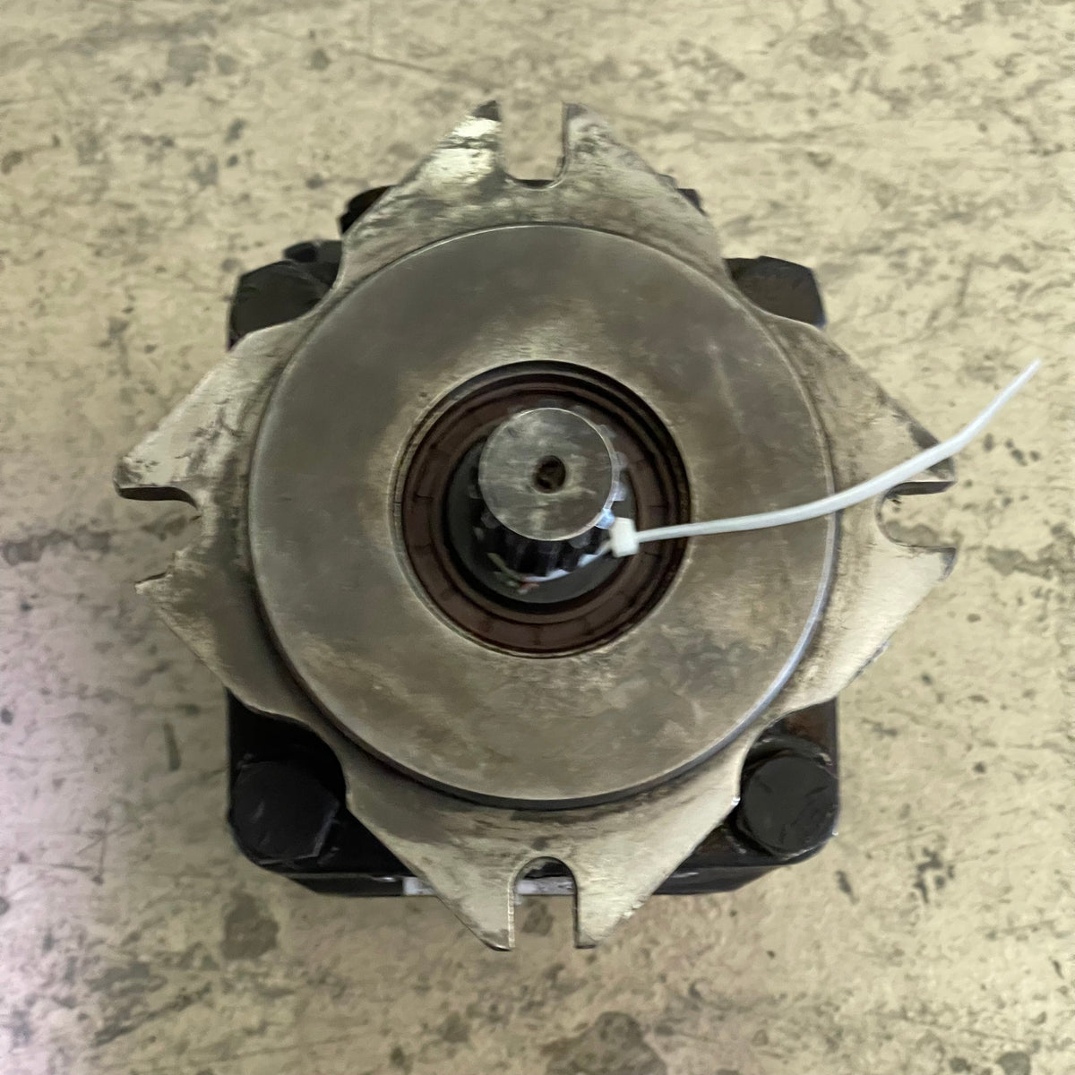 LABRIE Hydraulic Vane Pump Dark Grey HYP01508-02 (USED)