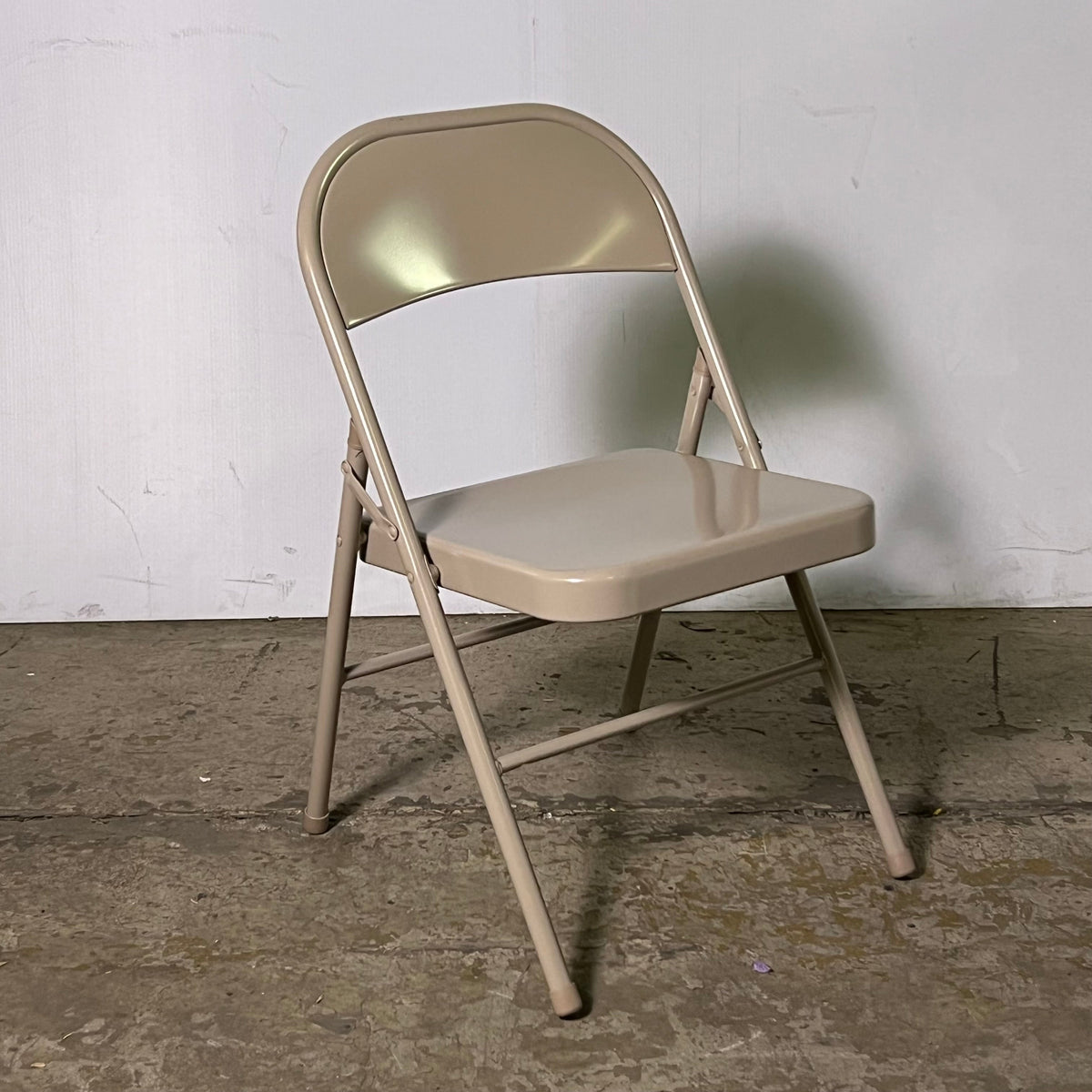 STAPLES (4 Pcs) Metal Office Stacking & Folding Chair, Beige 51503