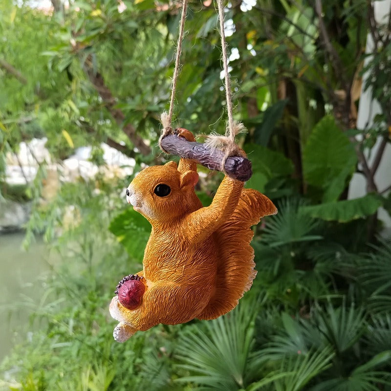 Garden courtyard outdoor decoration squirrel resin pendant