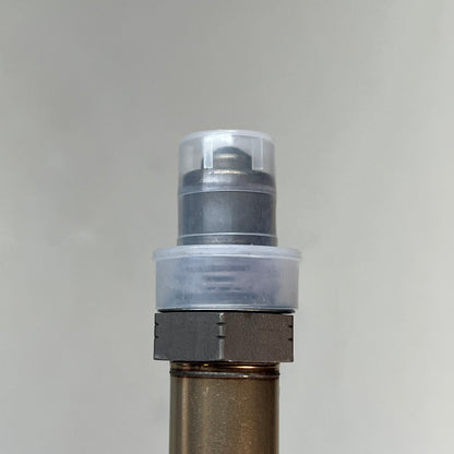 BOSCH Oxygen Sensor Threaded Mounting Man Connector OE Quality 17475