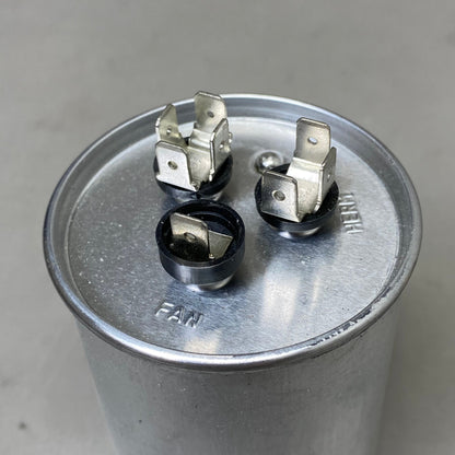 TITAN PRO Motor Run Capacitor 2.5"x3.74" Grey TRCFD4575
