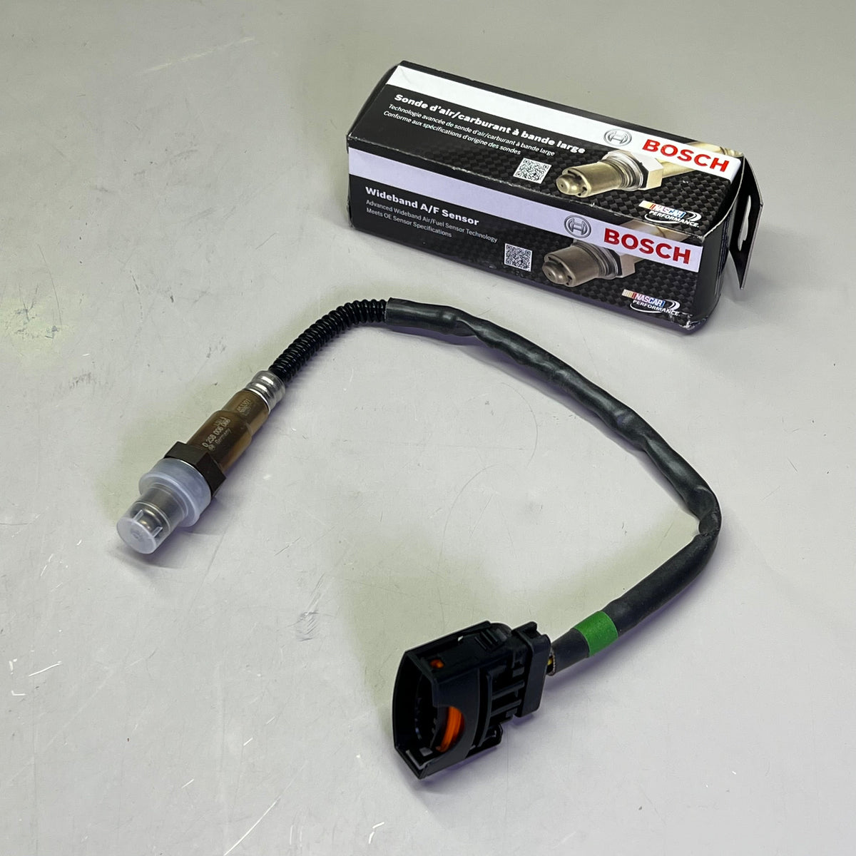 BOSCH Oxygen Sensor Thread Mounting Type Male Connect For Saturn Vehicles 16066