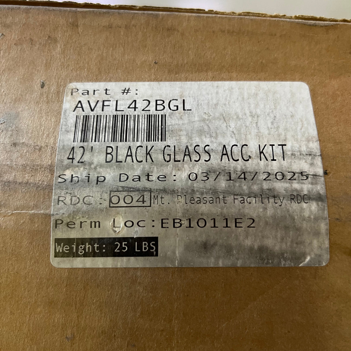 HEARTH & HOME Black Glass Acc Kit 42' Black AVFL42BGL (New Other, Distressed Box)