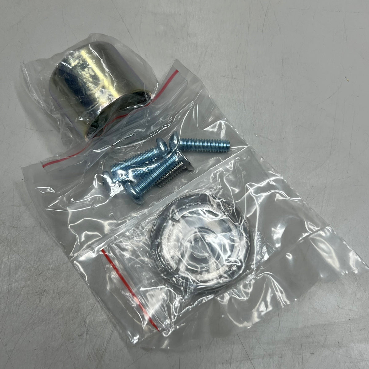 Fixed Pull Night Latch Trim w/ Cylinder Hole, Silver M99F/32D-G3
