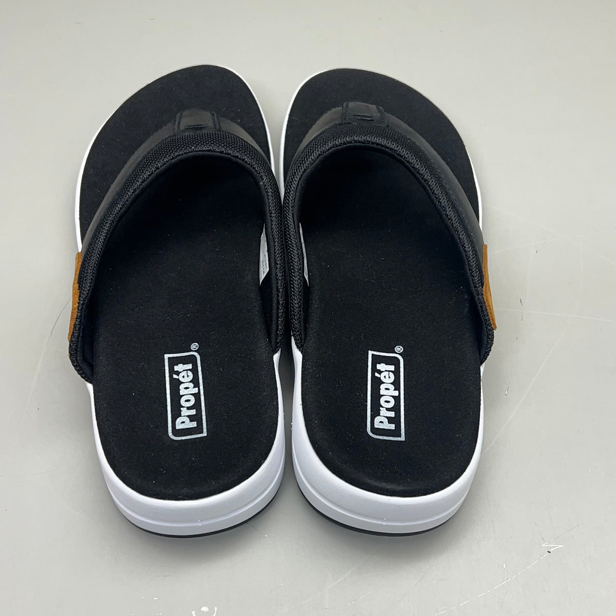 PROPET Easton Cushion Flip Flop Sandal Leather Men's Sz 8.5 M(D) Black MSV011P