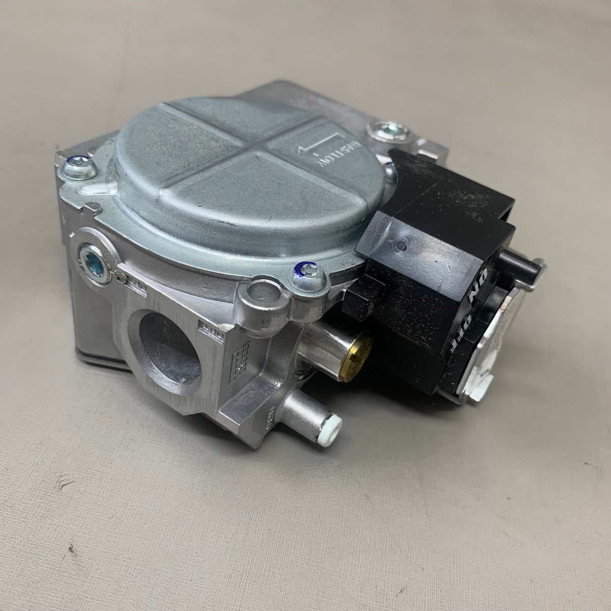 OEM FACTORY AUTHORIZED Furnace Gas Valve Replacement Part 7"x7"x3" Grey/Black EF32CW210