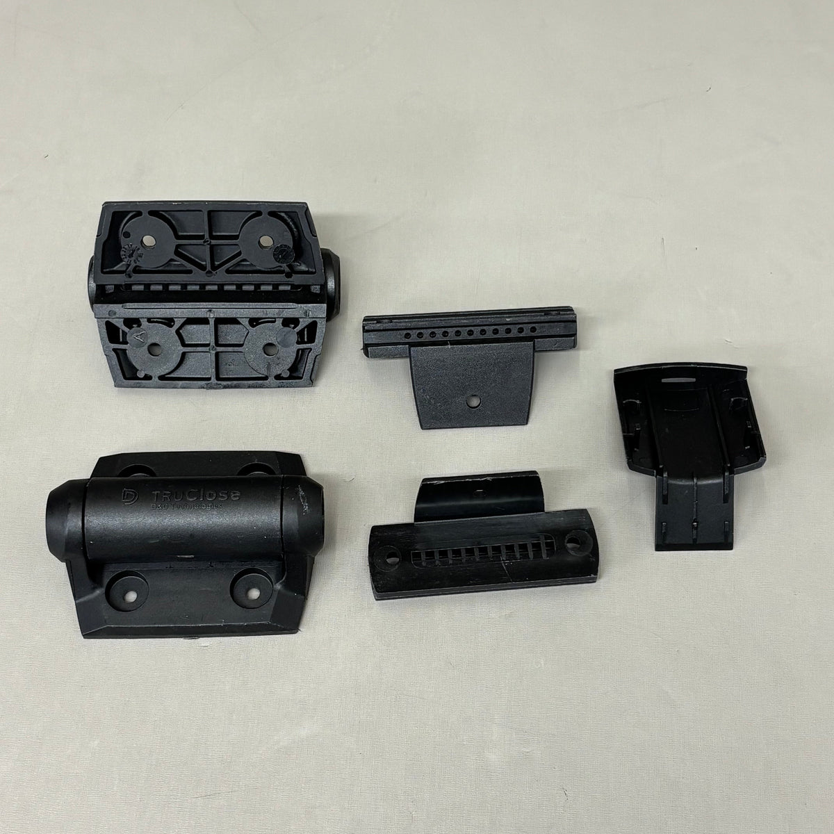 D & D TECHNOLOGIES High Security Magnalatch Series 3 Top Pull Black MTSTDKS3KA