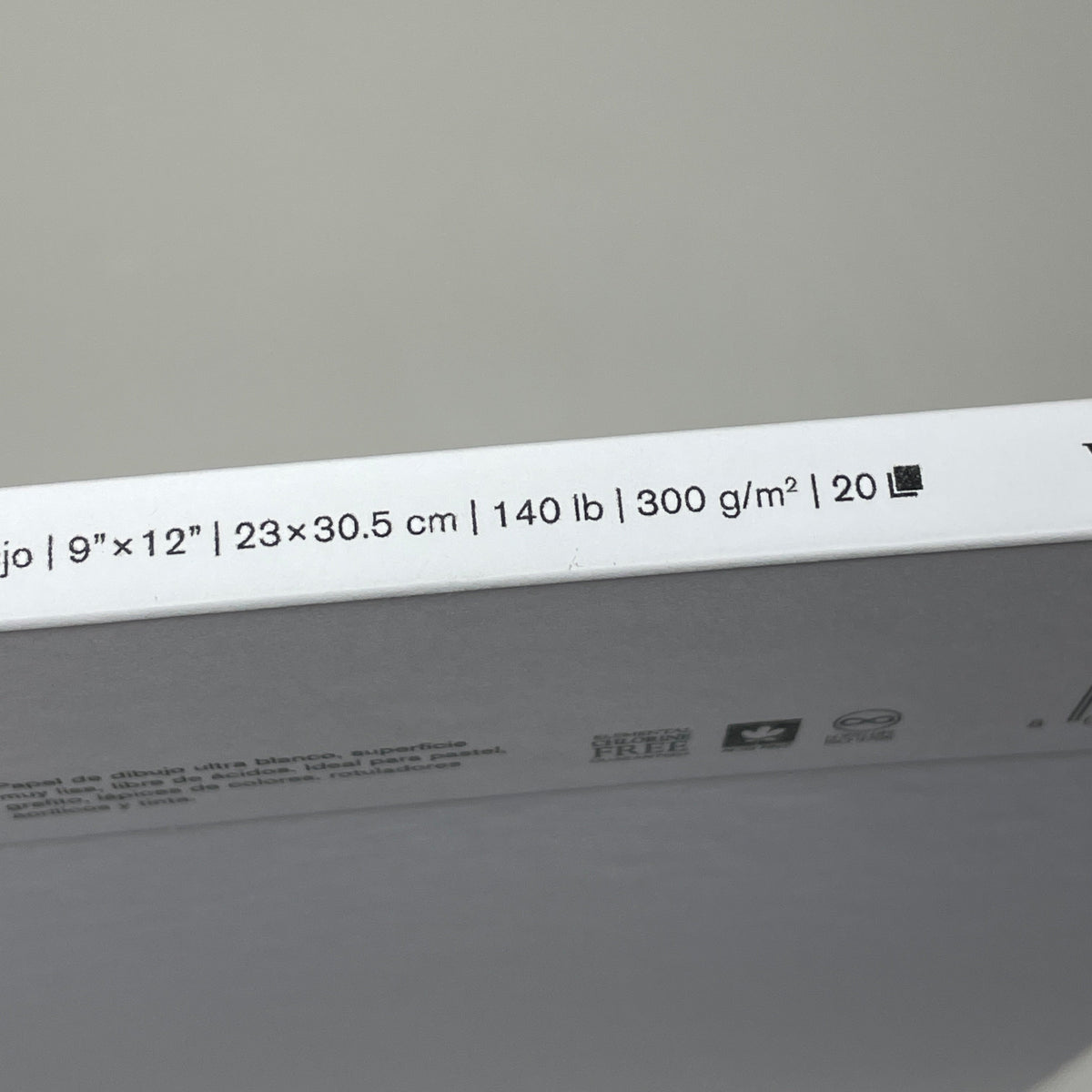 FABRIANO White White Drawing Pad 9"x12" 20 Sheets GSM: 300 65600287