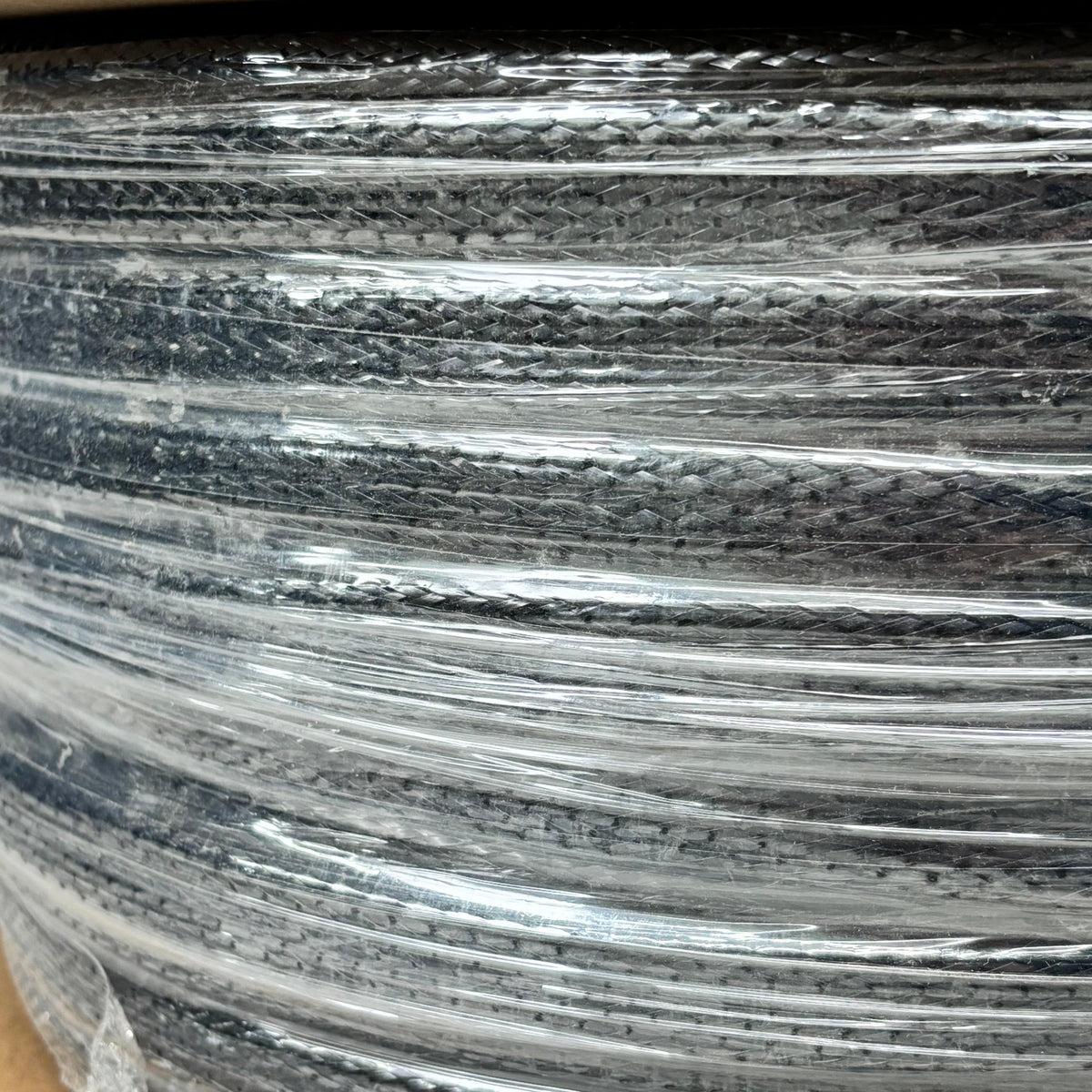 GORILLA SLEEVE Flat Filament Expandable Braided Sleeving  3/4" 500' T1793941