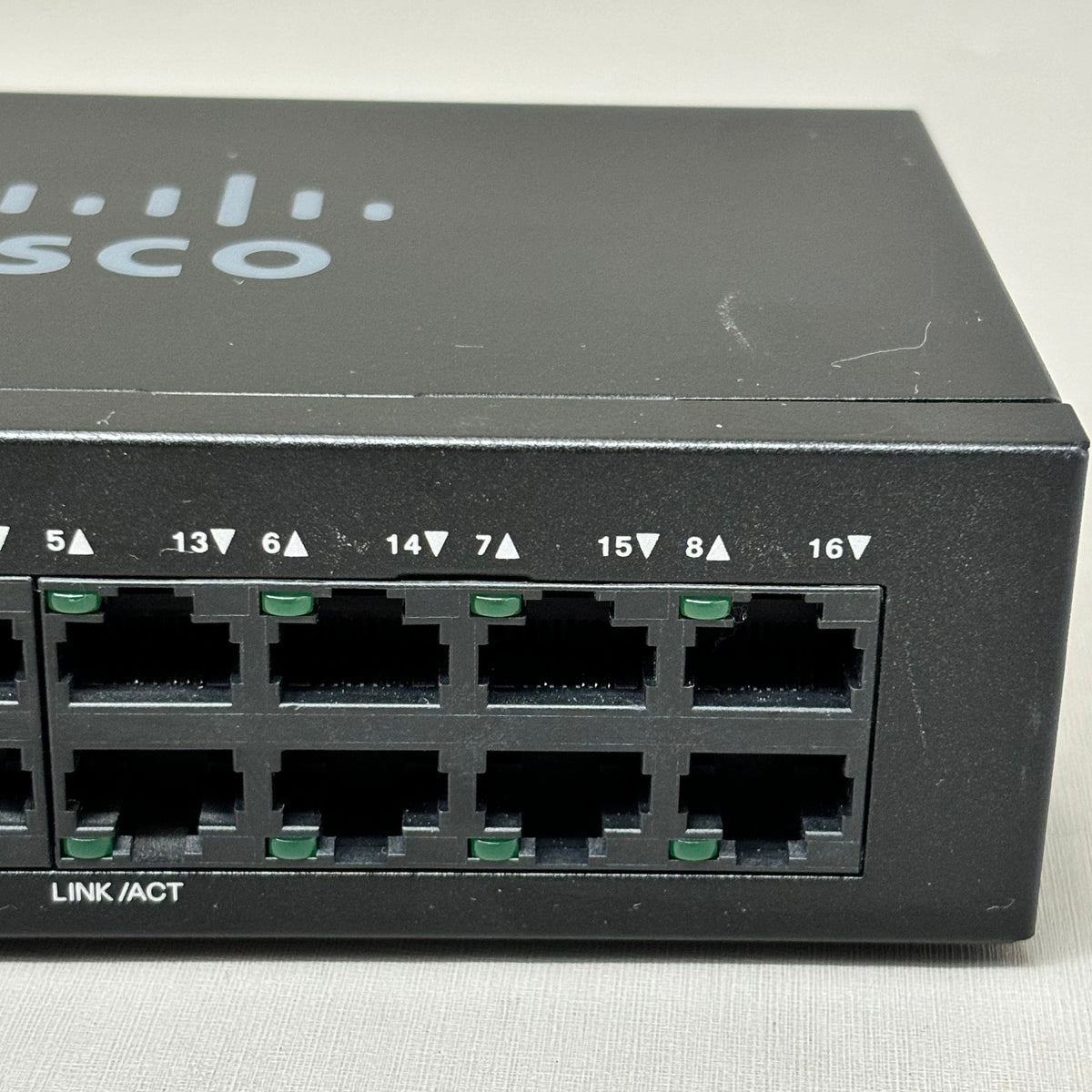 CISCO Business 16 Ports Unmanaged Wall-mountable Network Switch