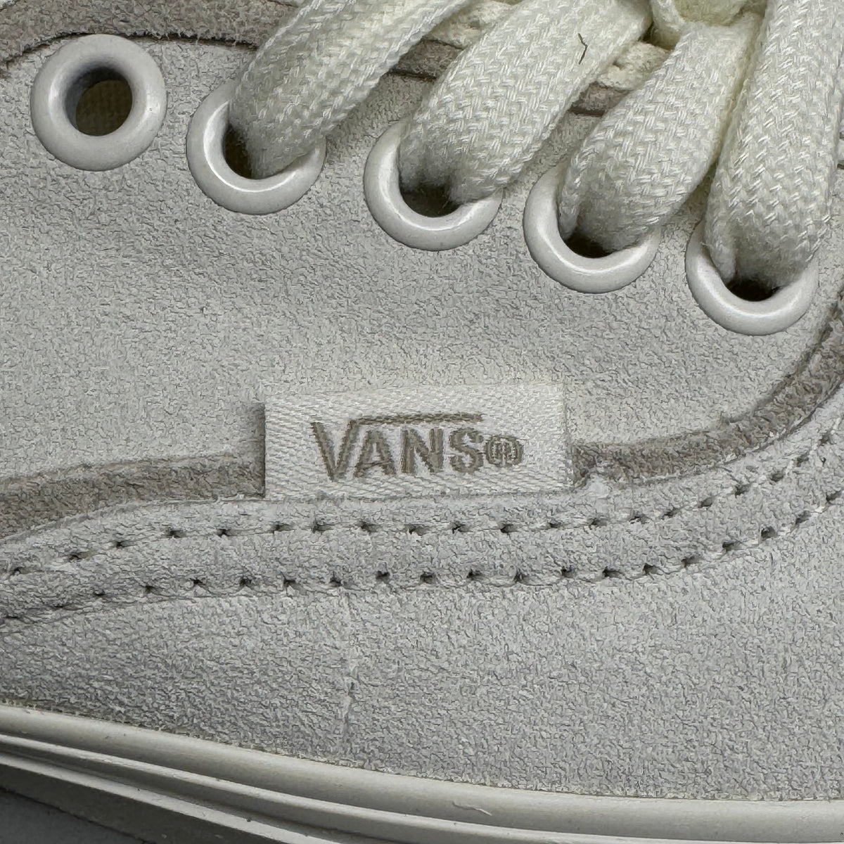 VANS Authentic Sliver Sneakers Shoes Mens's Sz 12 White/White VN000D6DWWW