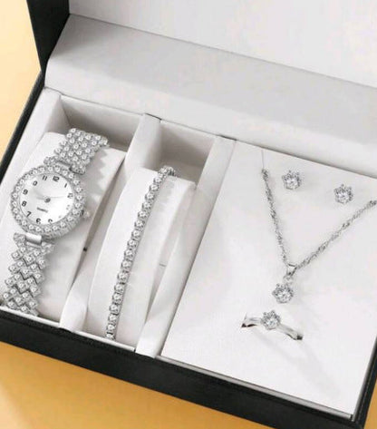 Rhinestone Quartz Bracelet Watch