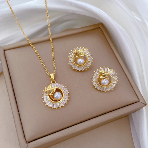 Square Full Diamond  Round Ring Leaves Necklace And Earrings Suite