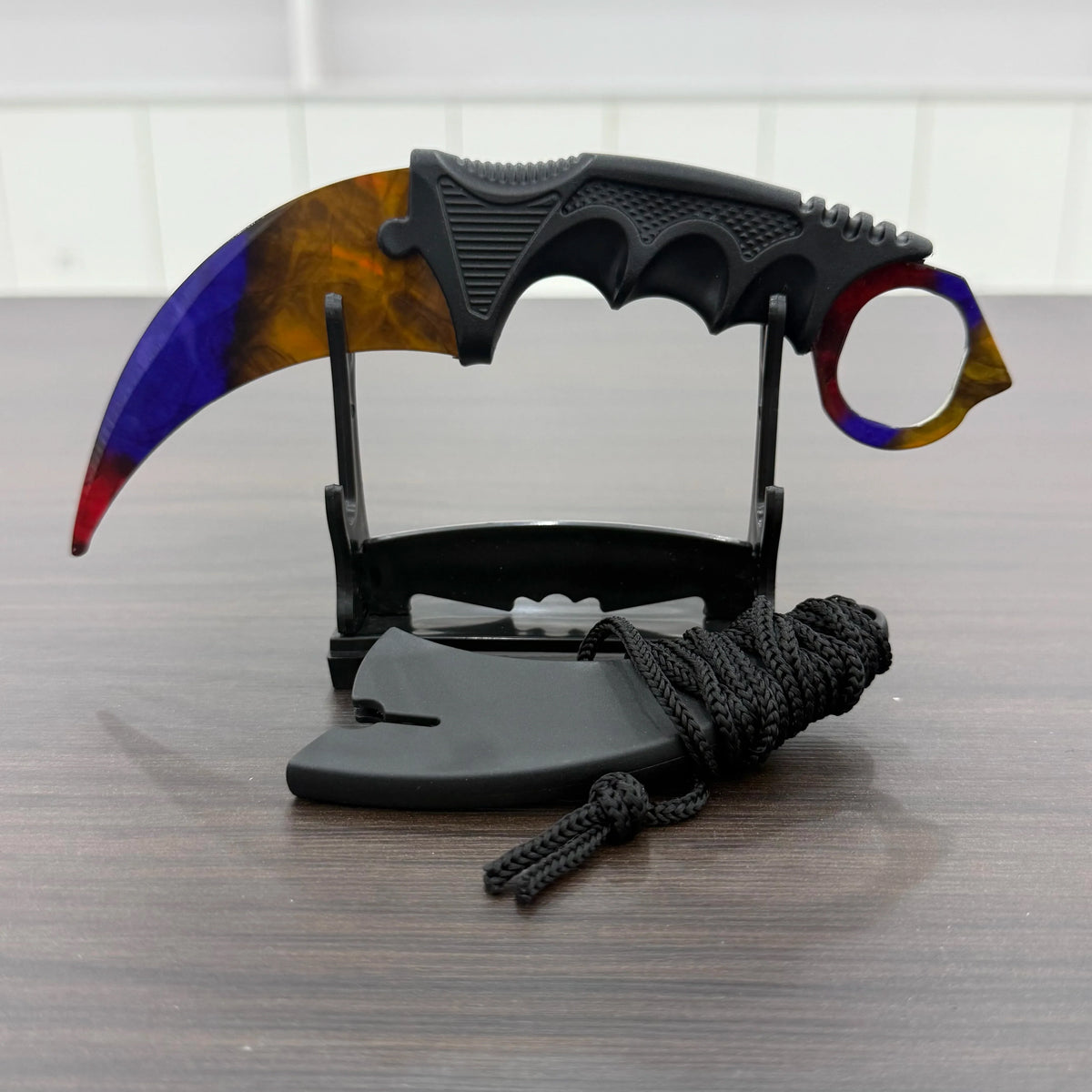 Sakura Karambit Toy – Cosplay Prop & Decorative Claw Model