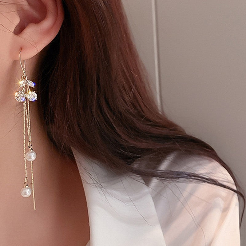 Light Luxury Pearl Earrings
