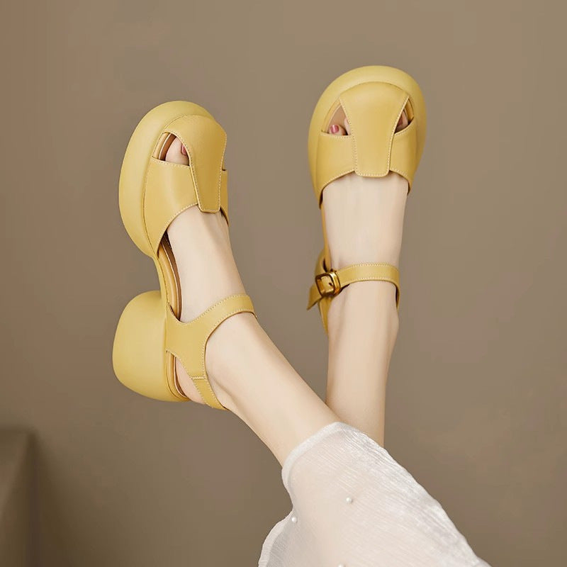 Trendy Thick-soled Hollowed-out Closed-toe Sandals With A Cushioned Feel