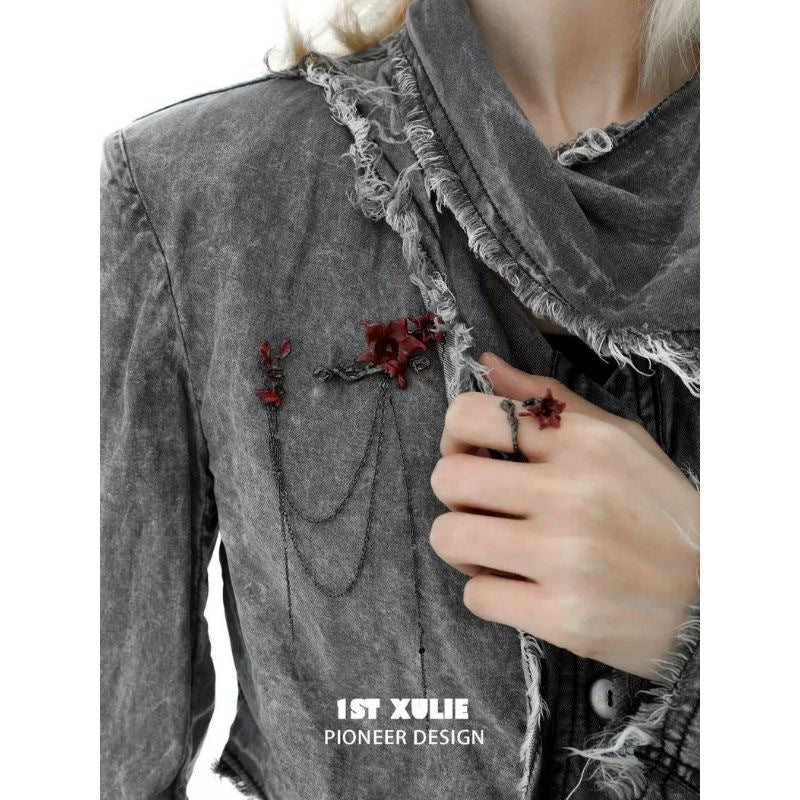Retro Gothic-style Skull And Rose Brooch