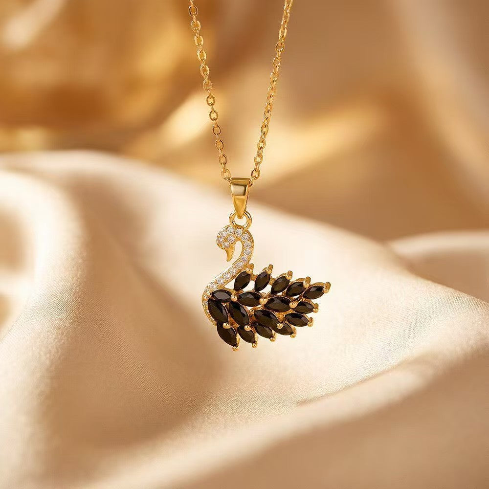 Fashionable And Versatile Delicate Pendant Necklace