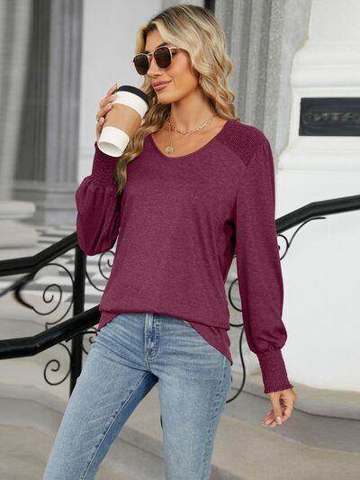 V-Neck Lantern Sleeve T-Shirt for Casual Chic Style