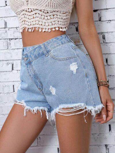 Distressed Raw Hem Denim Shorts for Stylish Summer Wear