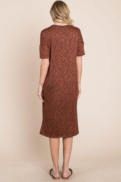 BOMBOM Round Neck Side Slit Midi Dress for Casual Elegance
