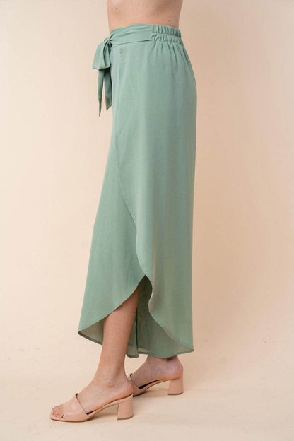 White Birch High Waisted Woven Pants for Stylish Comfort