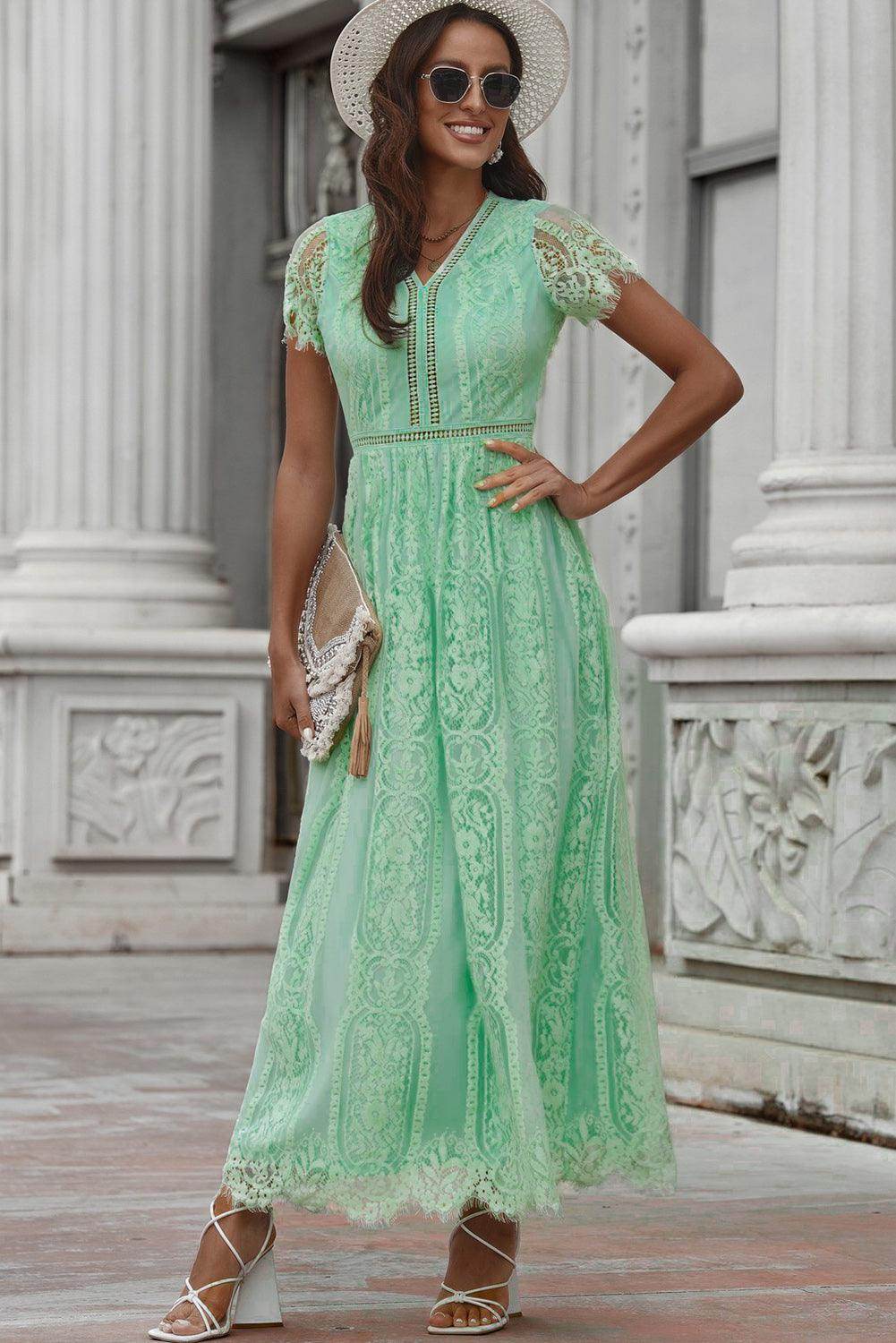 Scalloped Trim Lace Plunge Dress for Elegant Occasions