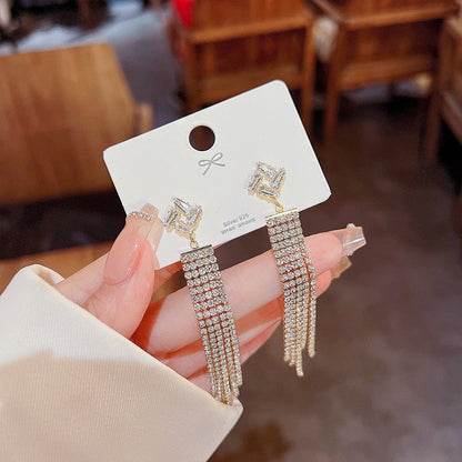 Light Luxury Pearl Earrings