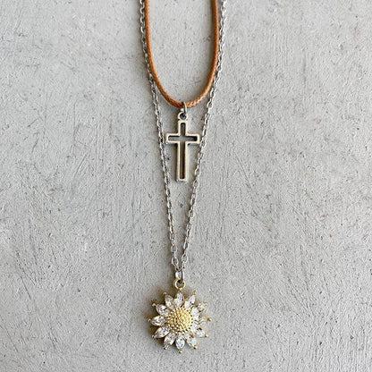 Sunflower Pendant Necklace Set in Alloy and Zircon