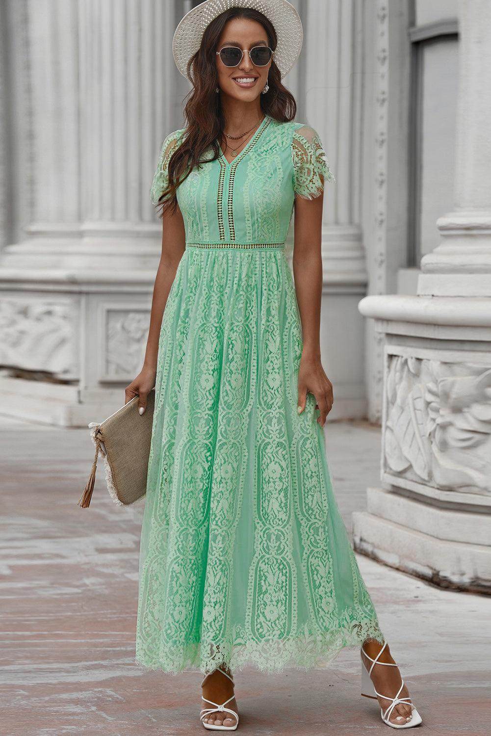 Scalloped Trim Lace Plunge Dress for Elegant Occasions