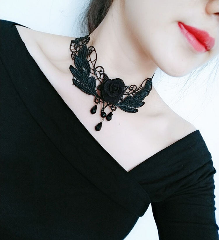 Gothic Vintage Lace Hollow-Out Necklace Choker