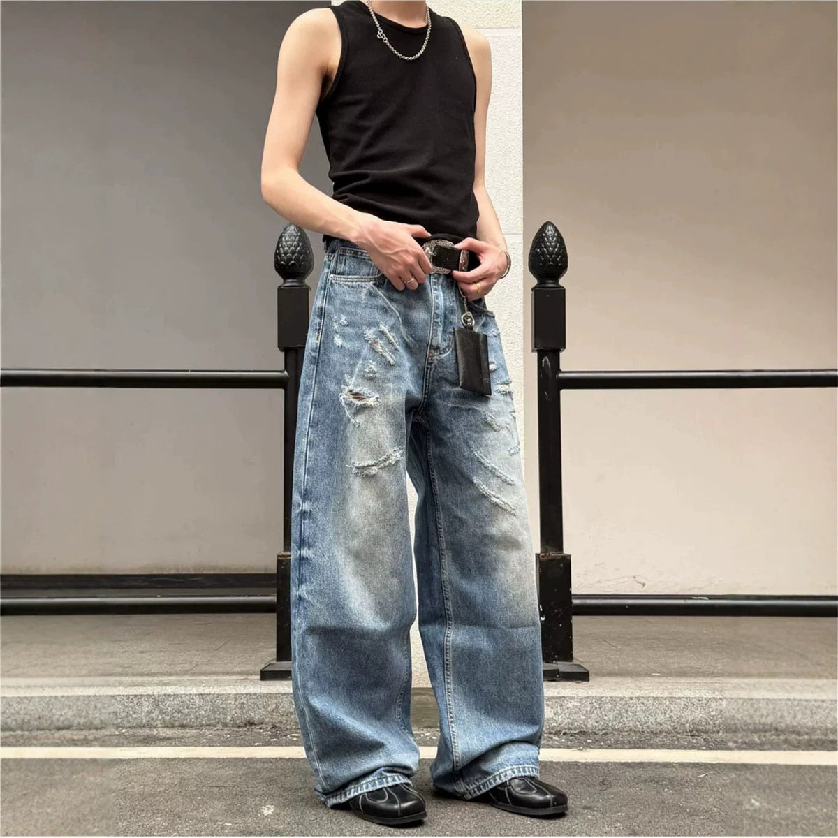 Fashionable And Versatile Mens Ripped Jeans