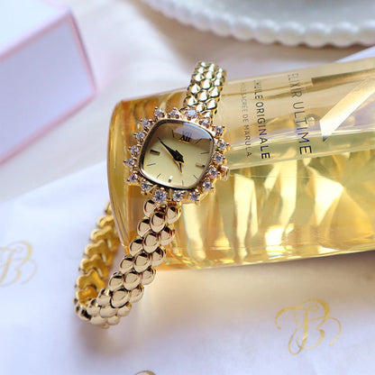 Womens Niche Vintage Thin-chain Watch